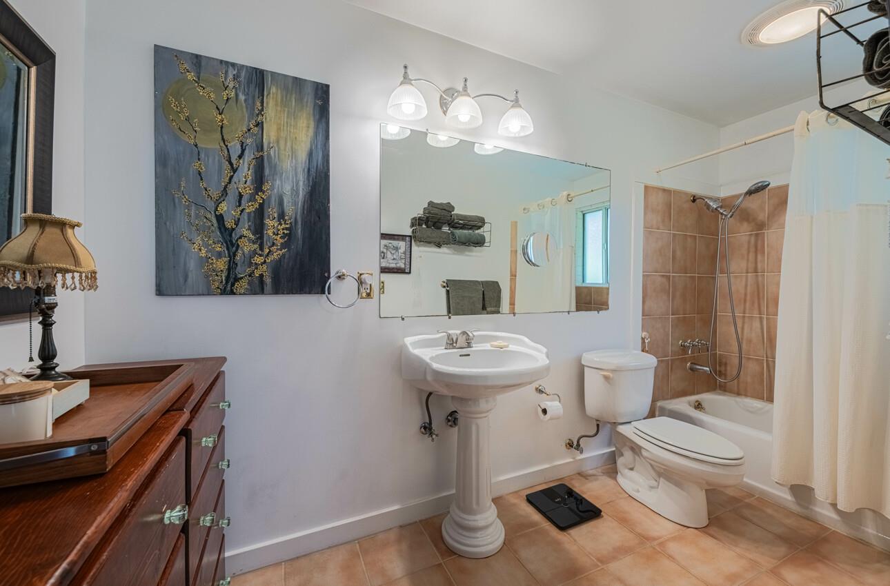 Detail Gallery Image 20 of 39 For 16566 Meridian Rd, Salinas,  CA 93907 - 2 Beds | 2 Baths