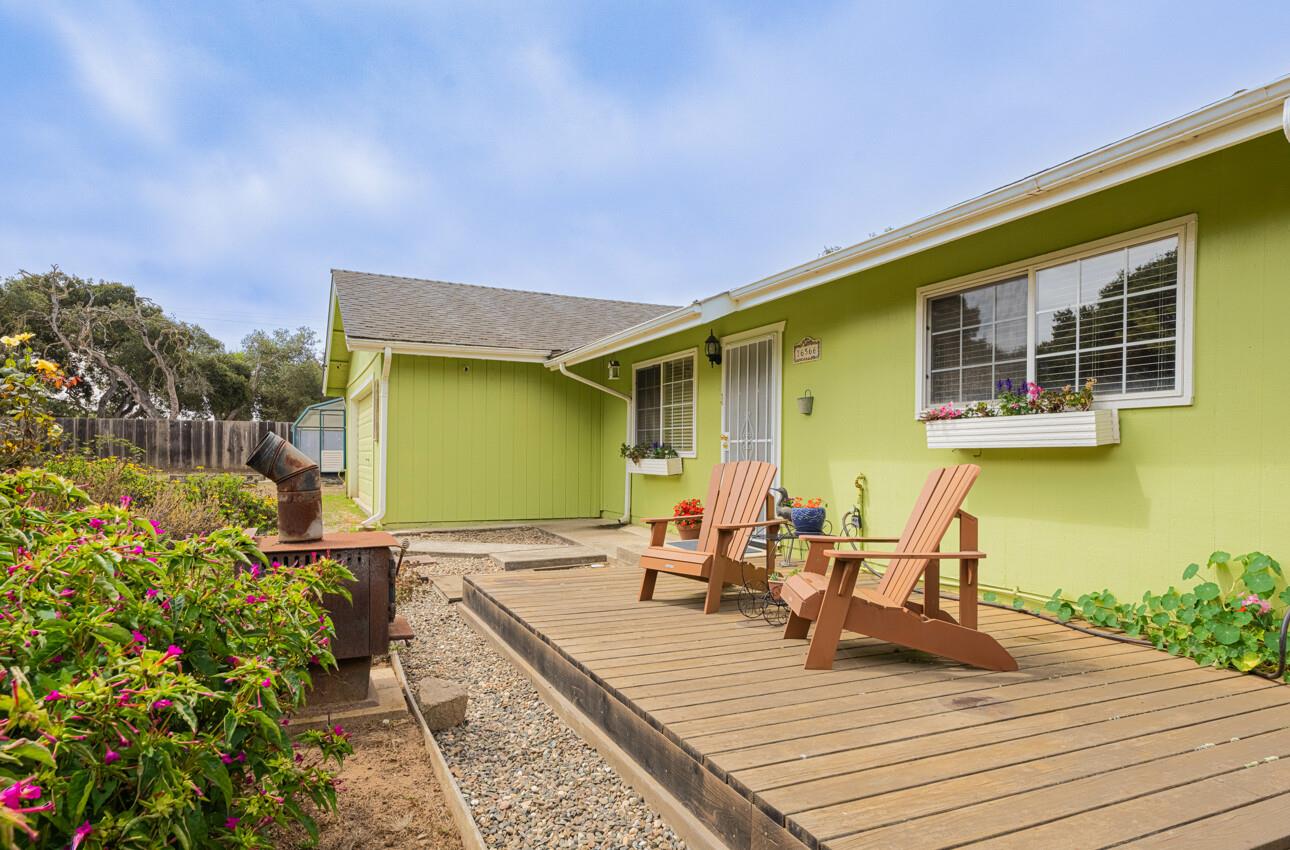 Detail Gallery Image 4 of 39 For 16566 Meridian Rd, Salinas,  CA 93907 - 2 Beds | 2 Baths