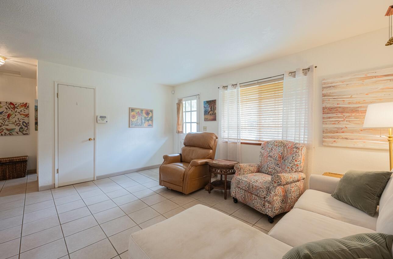 Detail Gallery Image 7 of 39 For 16566 Meridian Rd, Salinas,  CA 93907 - 2 Beds | 2 Baths