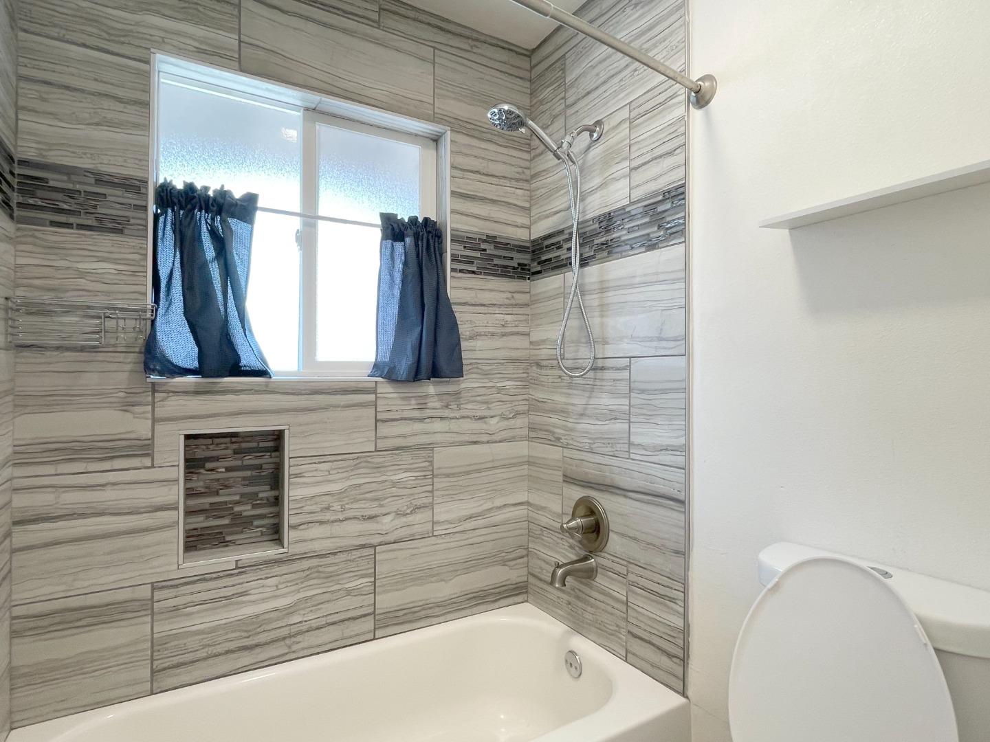 Detail Gallery Image 12 of 23 For 3796 Timberline Dr, San Jose,  CA 95121 - 4 Beds | 3 Baths