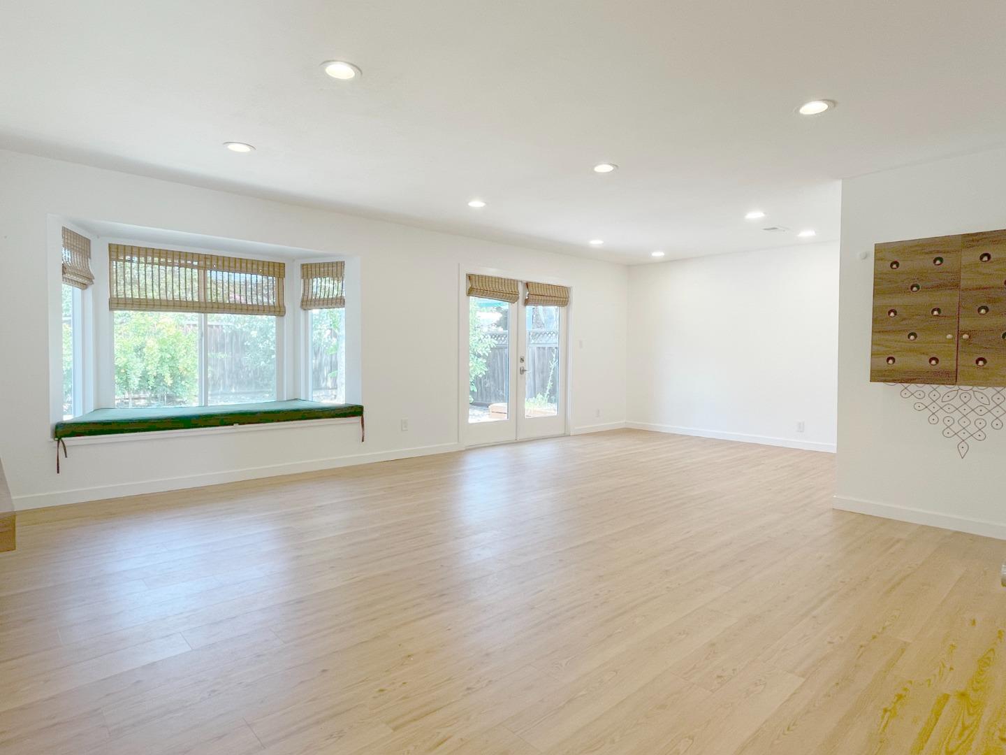 Detail Gallery Image 4 of 23 For 3796 Timberline Dr, San Jose,  CA 95121 - 4 Beds | 3 Baths