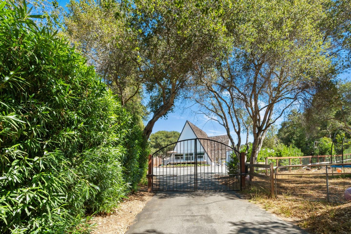 Detail Gallery Image 3 of 80 For 19125 Marjorie Rd, Salinas,  CA 93907 - 2 Beds | 2 Baths