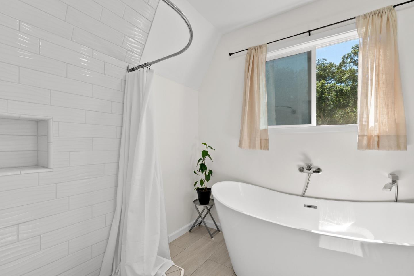 Detail Gallery Image 39 of 80 For 19125 Marjorie Rd, Salinas,  CA 93907 - 2 Beds | 2 Baths