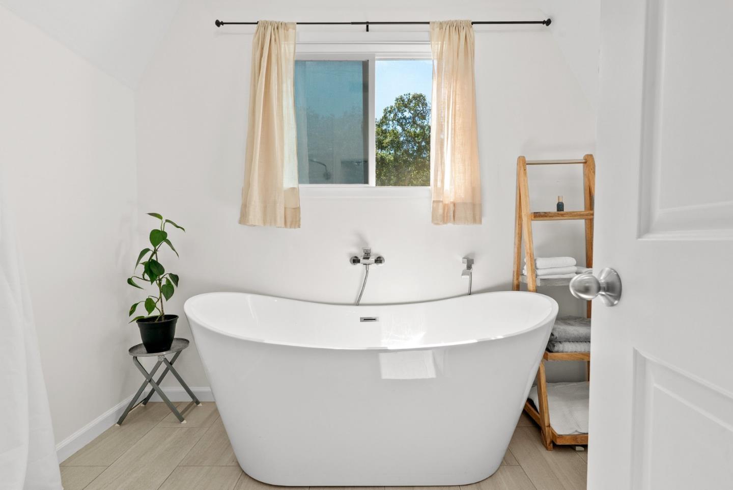 Detail Gallery Image 40 of 80 For 19125 Marjorie Rd, Salinas,  CA 93907 - 2 Beds | 2 Baths