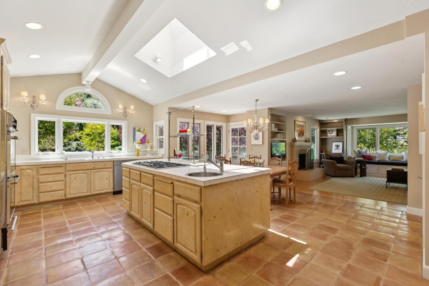 Detail Gallery Image 15 of 109 For 19273 Citrus Ln, Saratoga,  CA 95070 - 5 Beds | 3/1 Baths