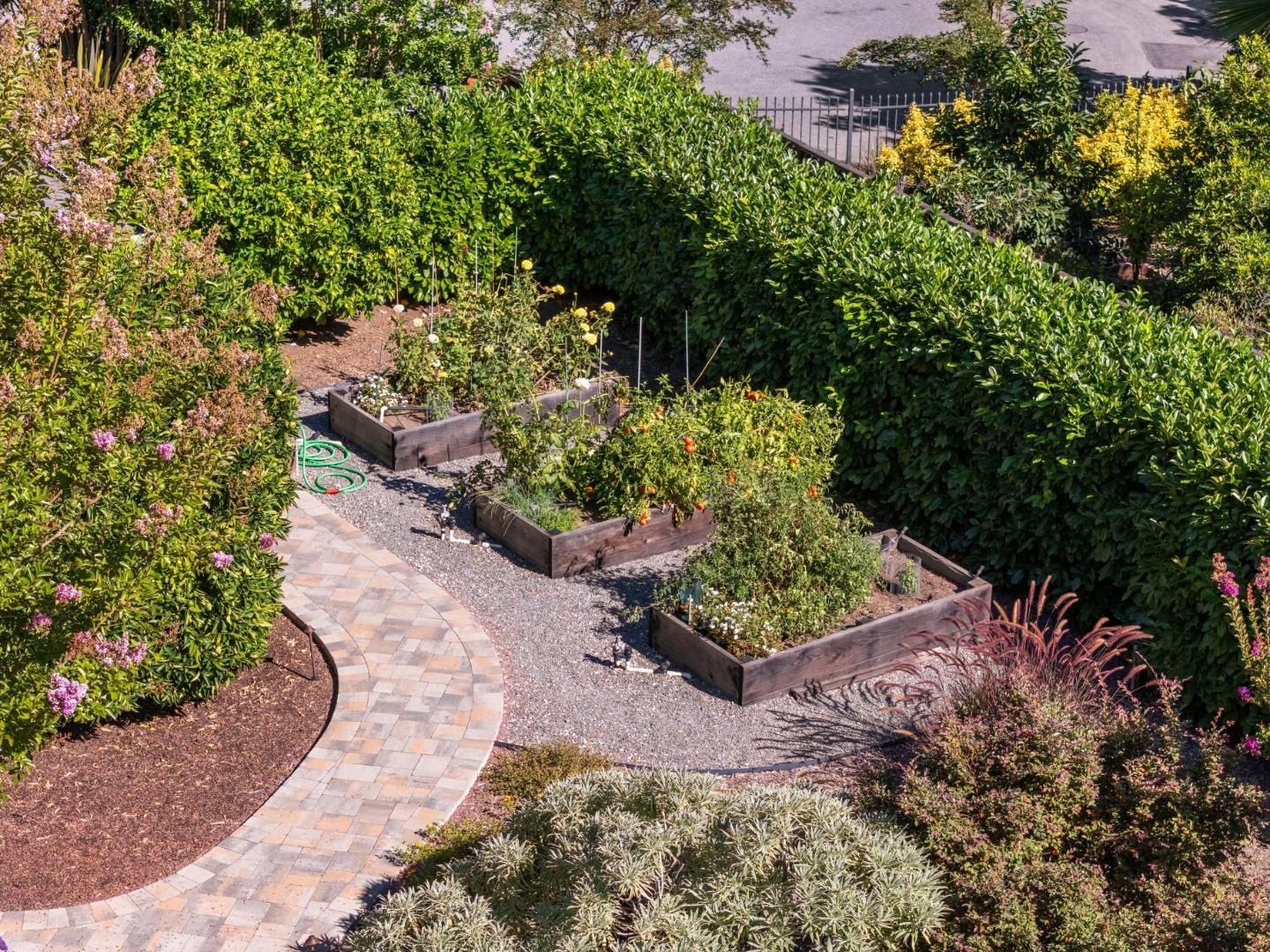 Detail Gallery Image 95 of 109 For 19273 Citrus Ln, Saratoga,  CA 95070 - 5 Beds | 3/1 Baths