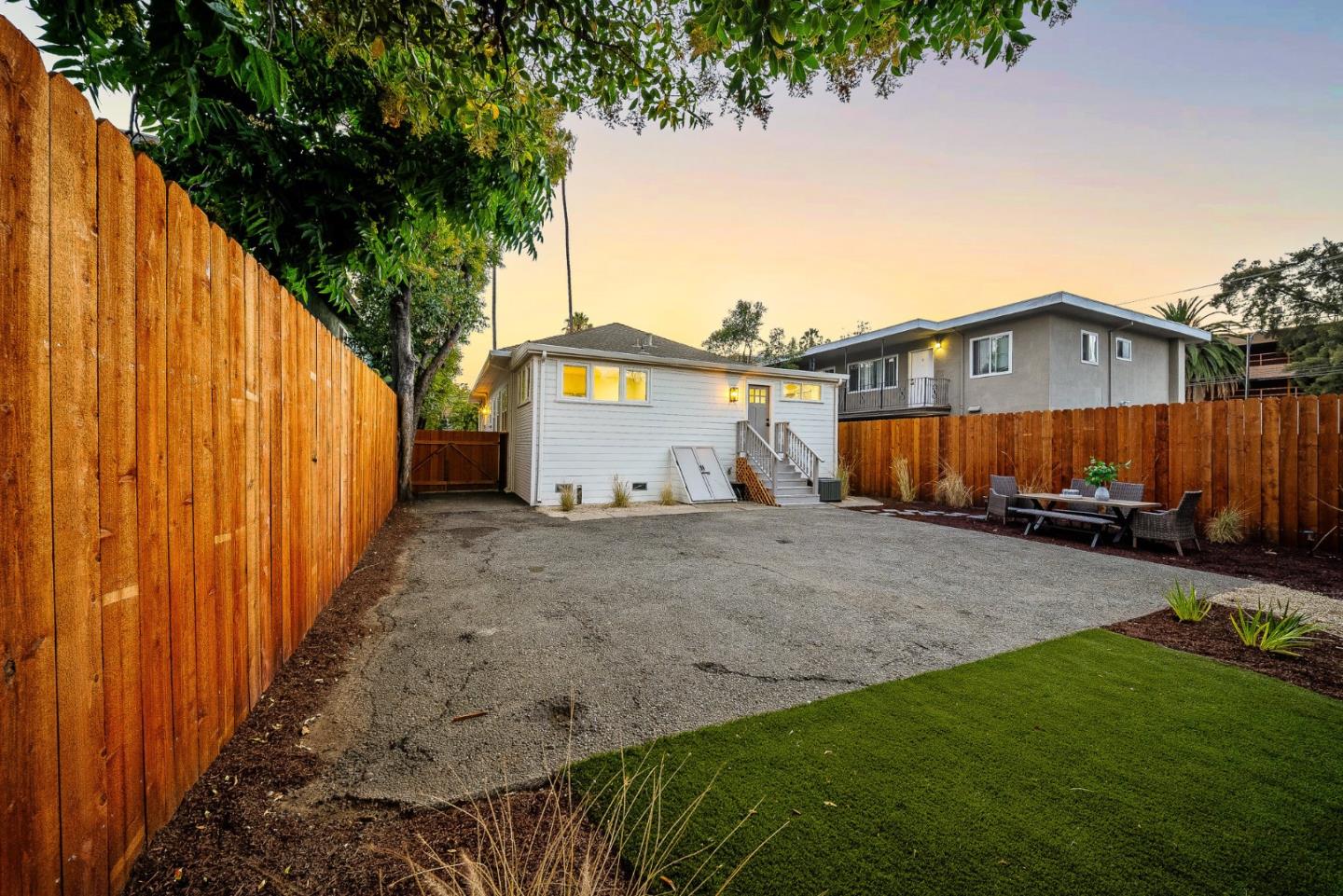 Detail Gallery Image 3 of 45 For 416 S 6th St, San Jose,  CA 95112 - 4 Beds | 2 Baths