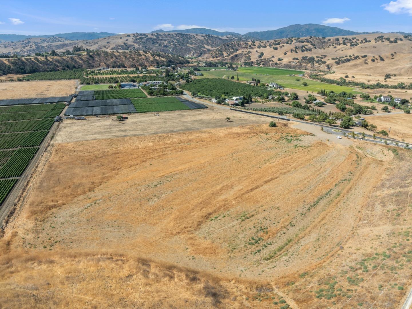 Detail Gallery Image 8 of 9 For 4821 Southside Rd, Hollister,  CA 95023 - – Beds | – Baths
