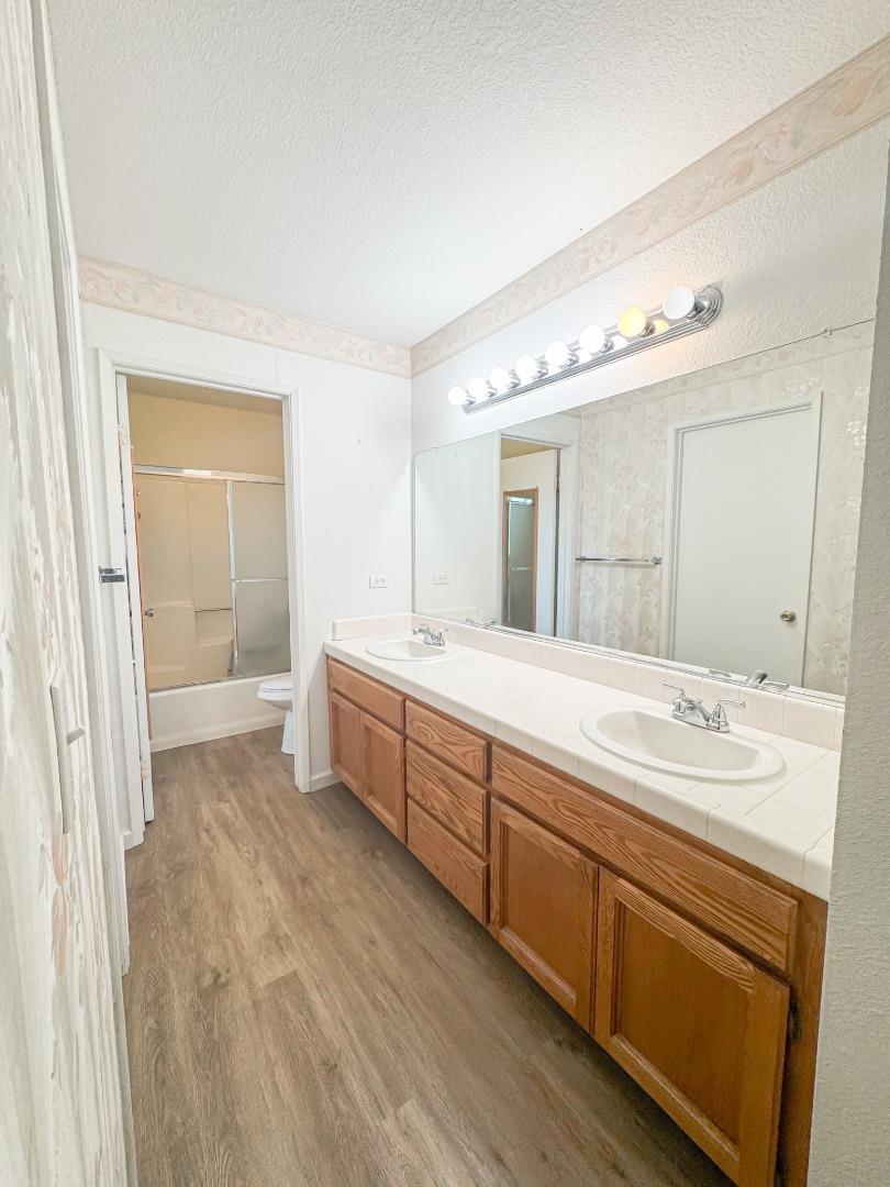 Detail Gallery Image 11 of 23 For 1046 Santa Barbara St, Los Banos,  CA 93635 - 3 Beds | 2 Baths