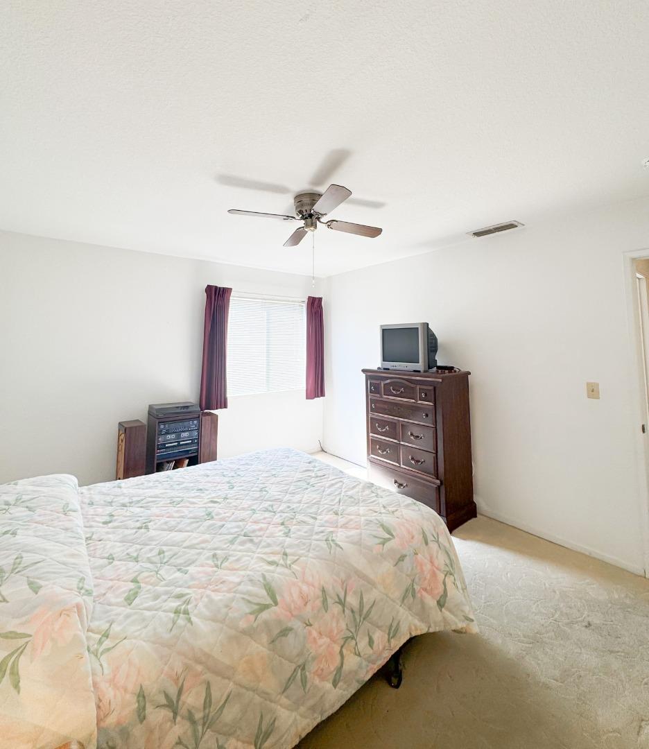 Detail Gallery Image 13 of 23 For 1046 Santa Barbara St, Los Banos,  CA 93635 - 3 Beds | 2 Baths