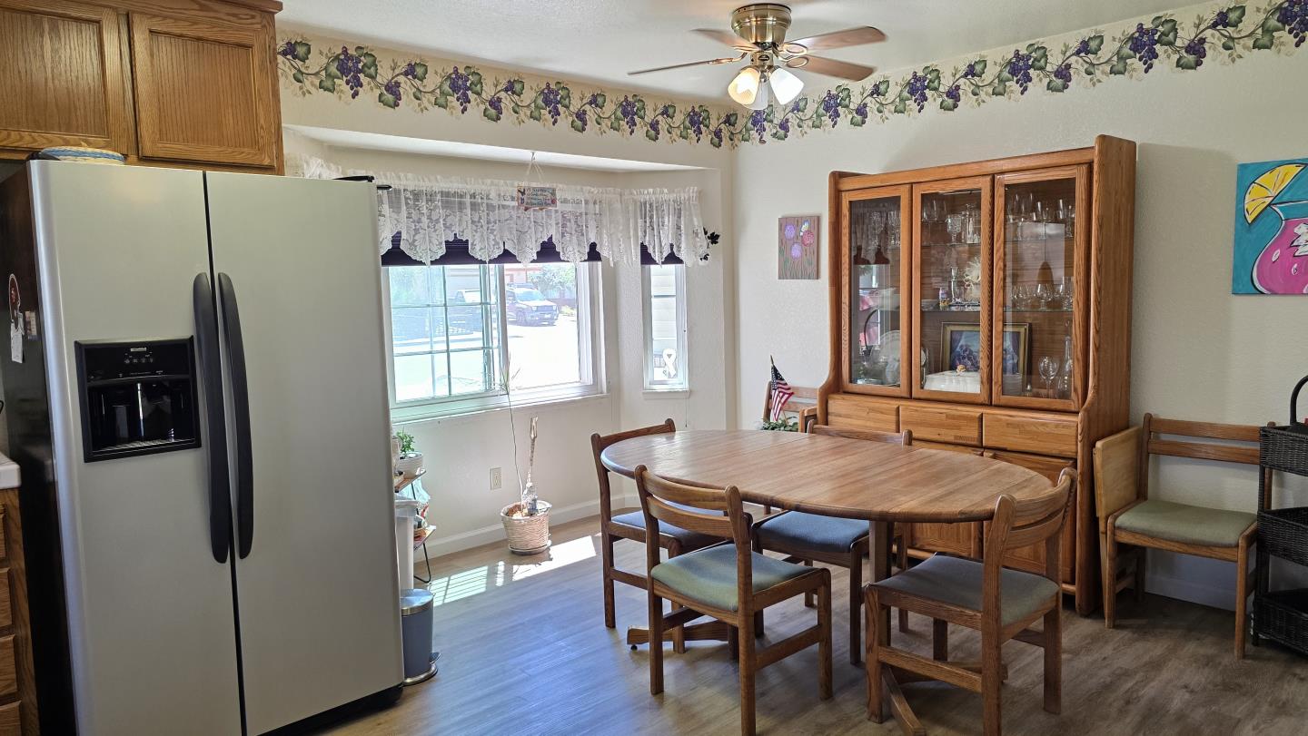 Detail Gallery Image 7 of 23 For 1046 Santa Barbara St, Los Banos,  CA 93635 - 3 Beds | 2 Baths