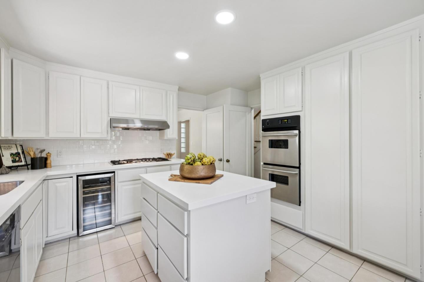 Detail Gallery Image 10 of 38 For 1310 Greenwood Ave, Palo Alto,  CA 94301 - 4 Beds | 3/1 Baths
