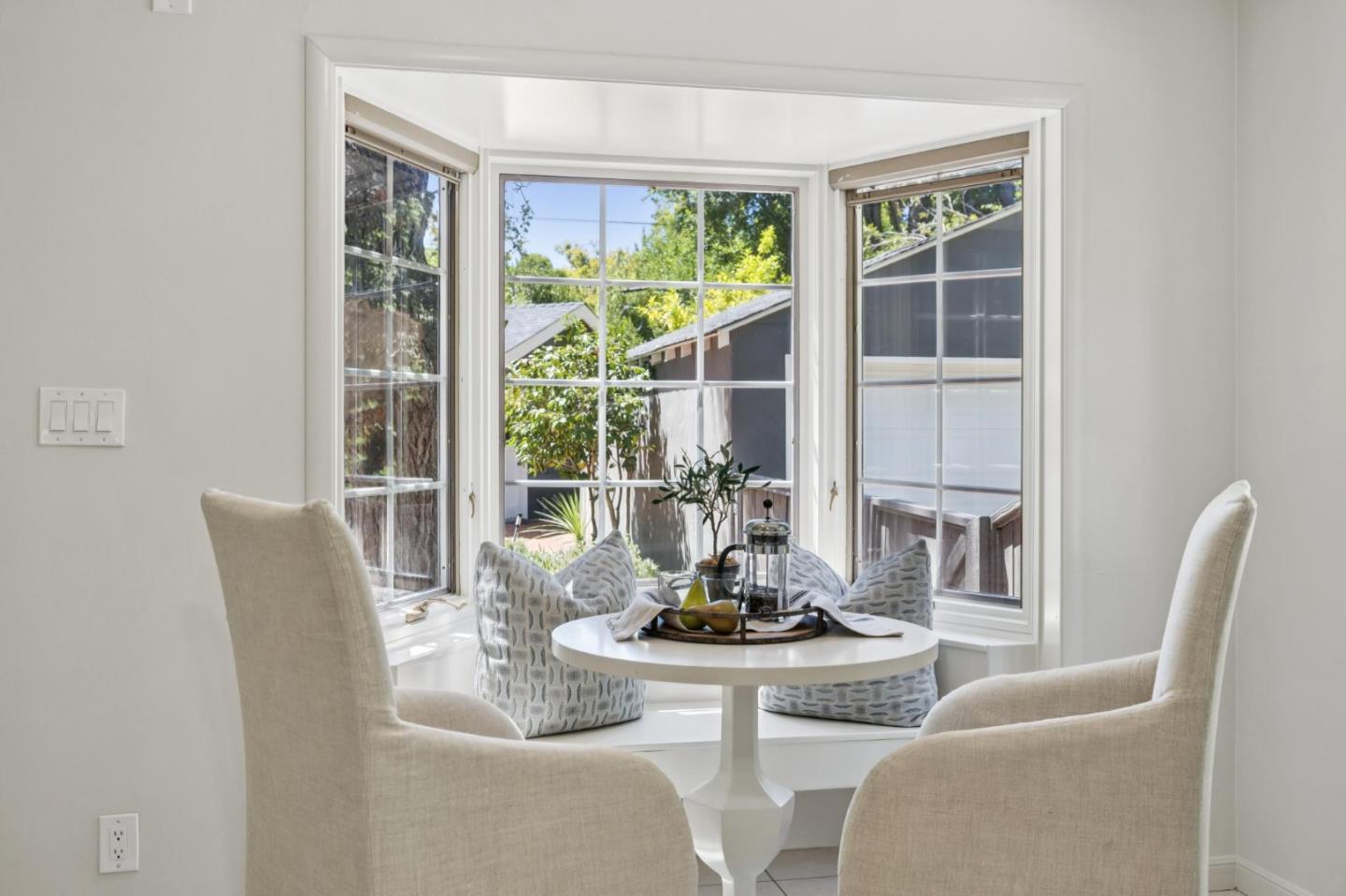 Detail Gallery Image 11 of 38 For 1310 Greenwood Ave, Palo Alto,  CA 94301 - 4 Beds | 3/1 Baths