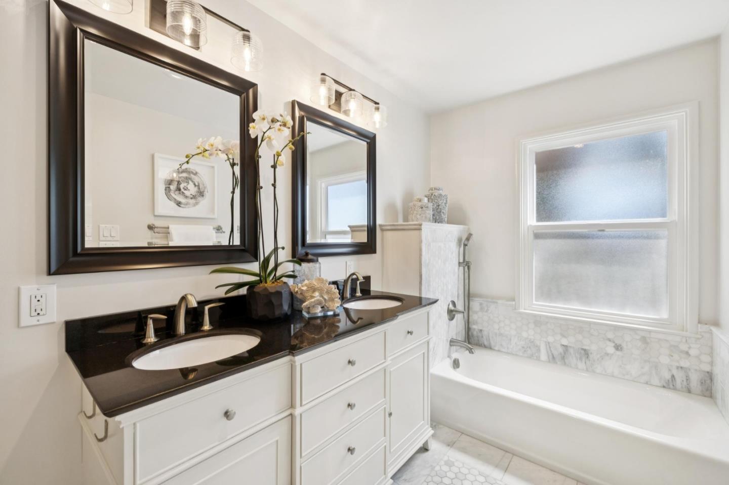 Detail Gallery Image 16 of 38 For 1310 Greenwood Ave, Palo Alto,  CA 94301 - 4 Beds | 3/1 Baths