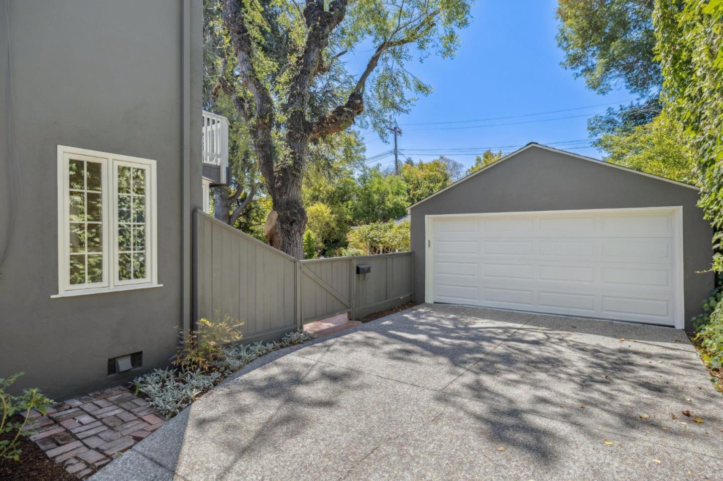 Detail Gallery Image 27 of 38 For 1310 Greenwood Ave, Palo Alto,  CA 94301 - 4 Beds | 3/1 Baths