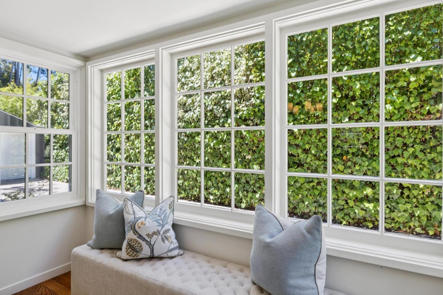 Detail Gallery Image 8 of 38 For 1310 Greenwood Ave, Palo Alto,  CA 94301 - 4 Beds | 3/1 Baths