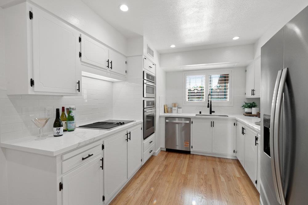 Detail Gallery Image 12 of 63 For 788 Mayten Tree Ct, Sunnyvale,  CA 94086 - 4 Beds | 2 Baths