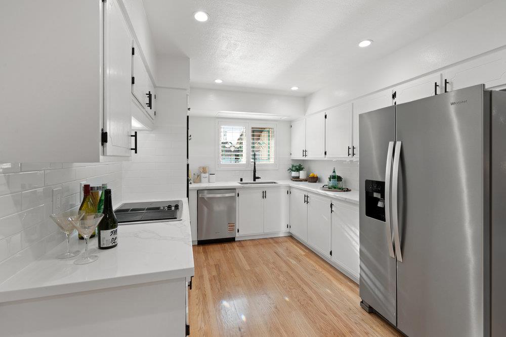 Detail Gallery Image 13 of 63 For 788 Mayten Tree Ct, Sunnyvale,  CA 94086 - 4 Beds | 2 Baths