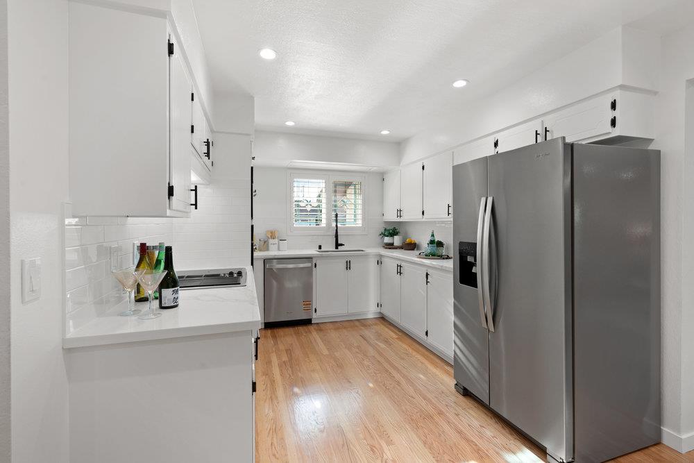 Detail Gallery Image 16 of 63 For 788 Mayten Tree Ct, Sunnyvale,  CA 94086 - 4 Beds | 2 Baths