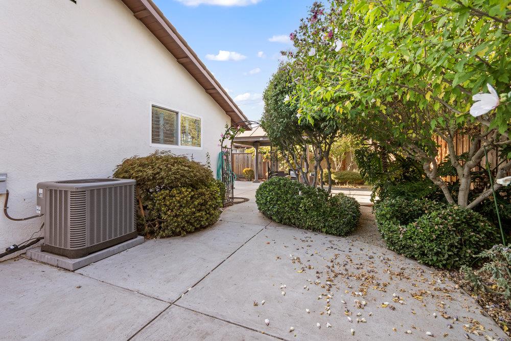 Detail Gallery Image 48 of 63 For 788 Mayten Tree Ct, Sunnyvale,  CA 94086 - 4 Beds | 2 Baths