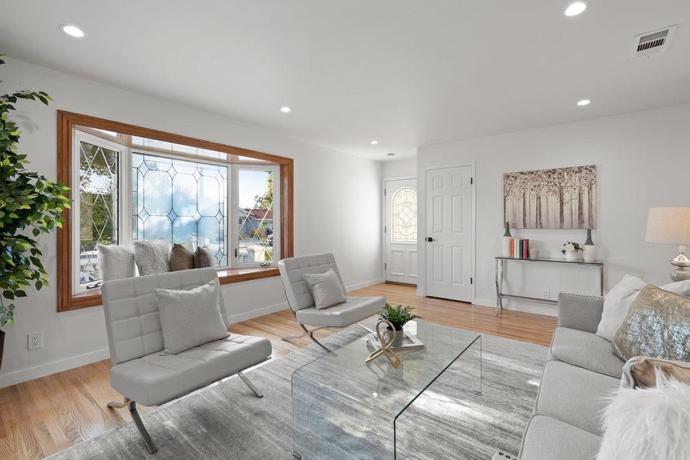 Detail Gallery Image 6 of 63 For 788 Mayten Tree Ct, Sunnyvale,  CA 94086 - 4 Beds | 2 Baths