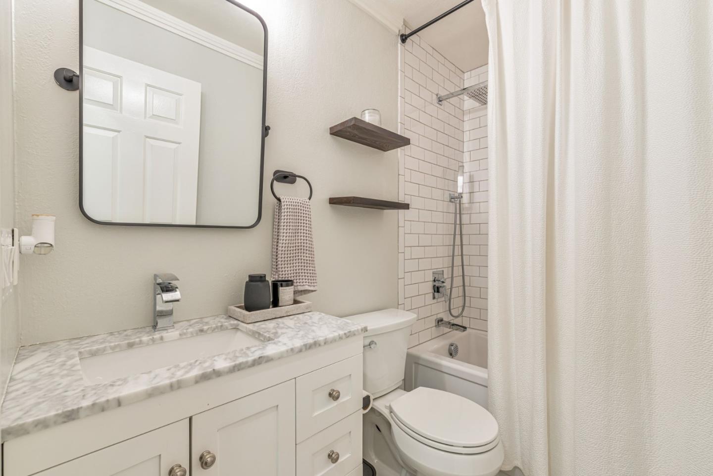 Detail Gallery Image 18 of 28 For 3425 Dormer Ave, Concord,  CA 94519 - 3 Beds | 2 Baths
