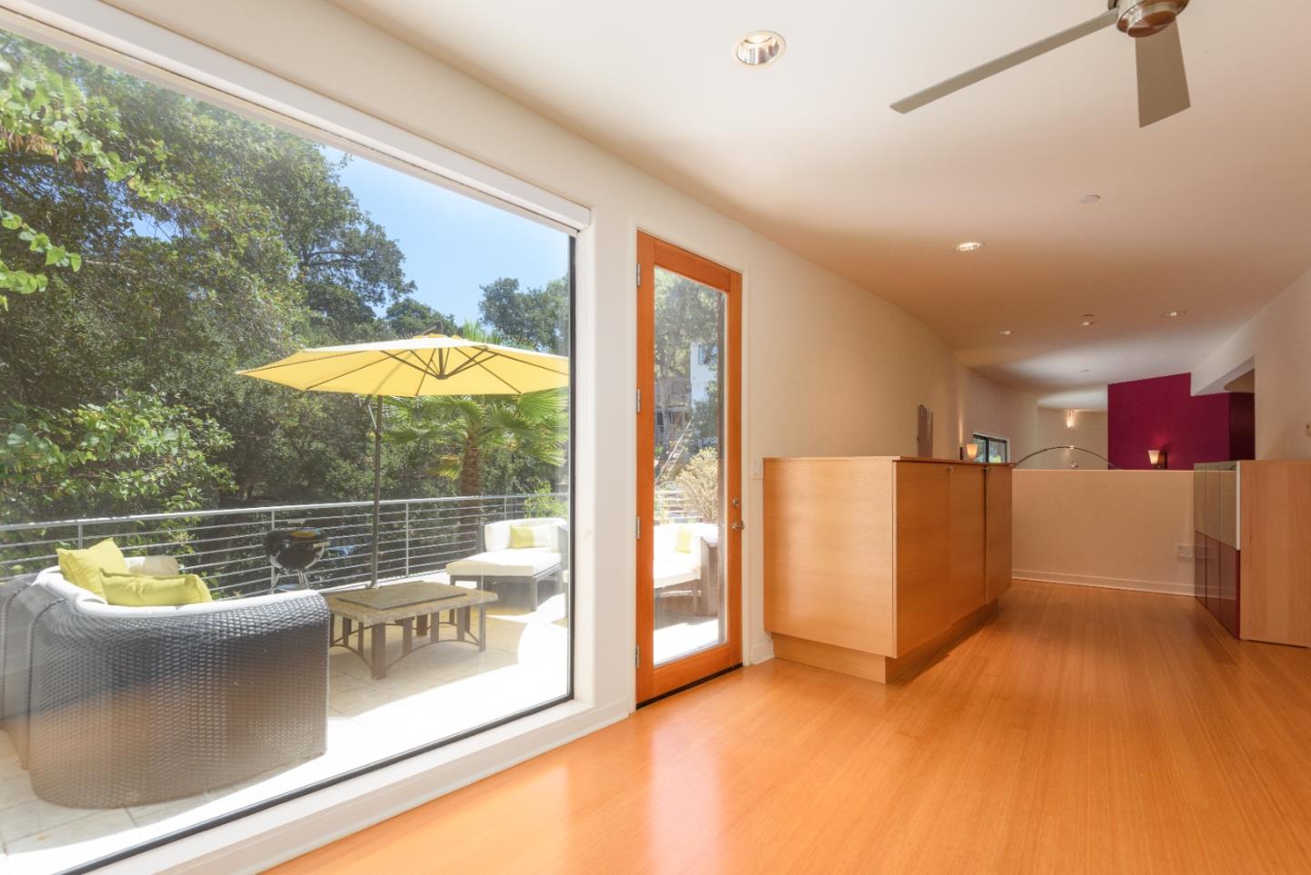 Detail Gallery Image 11 of 28 For 3527 Oak Knoll Dr, Redwood City,  CA 94062 - 2 Beds | 2/1 Baths