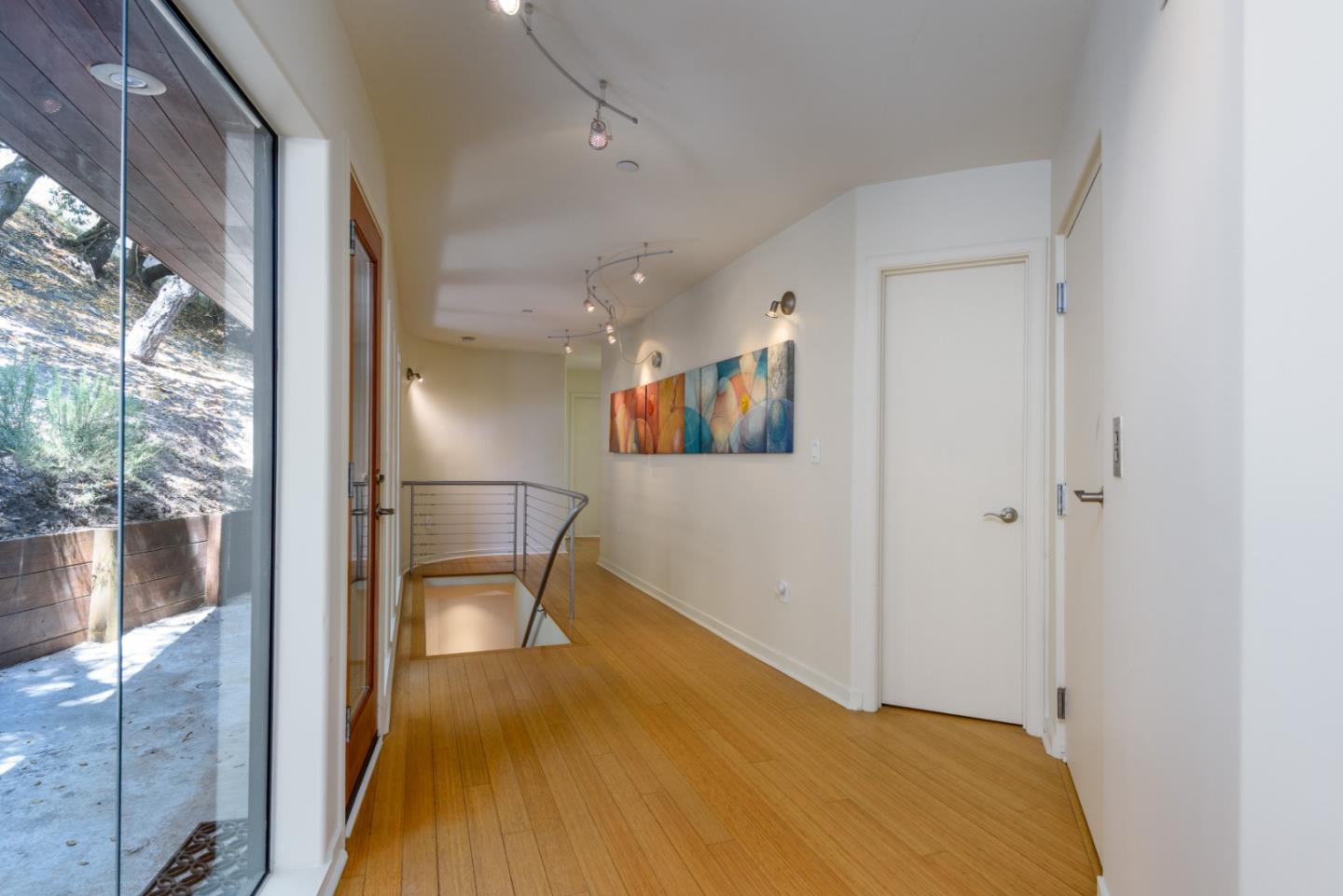 Detail Gallery Image 19 of 28 For 3527 Oak Knoll Dr, Redwood City,  CA 94062 - 2 Beds | 2/1 Baths