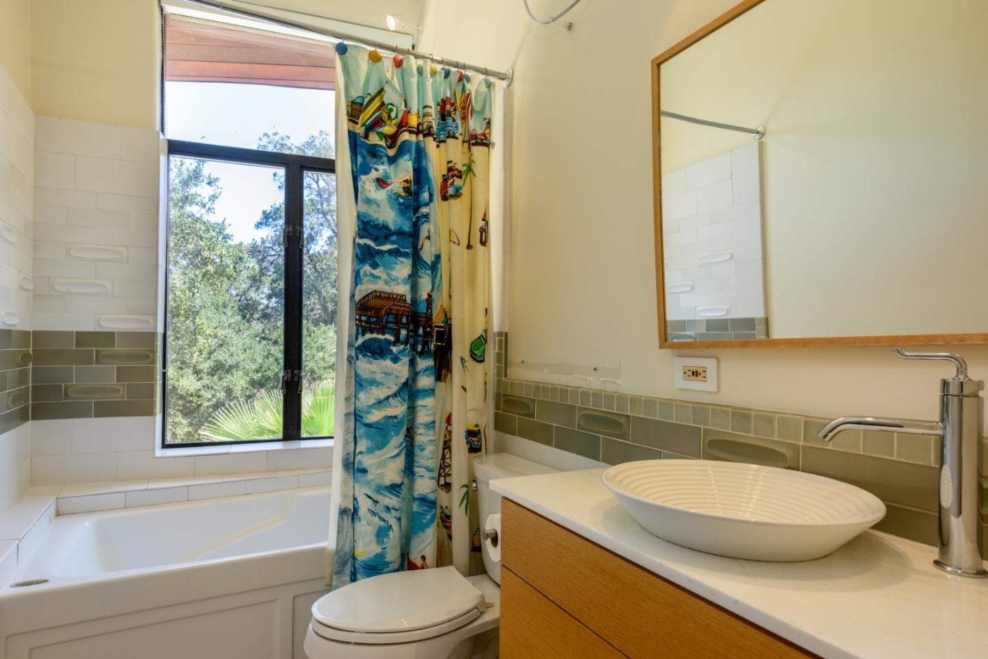 Detail Gallery Image 21 of 28 For 3527 Oak Knoll Dr, Redwood City,  CA 94062 - 2 Beds | 2/1 Baths