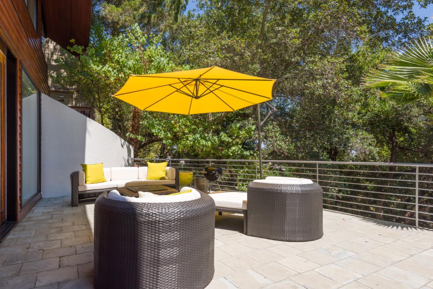 Detail Gallery Image 24 of 28 For 3527 Oak Knoll Dr, Redwood City,  CA 94062 - 2 Beds | 2/1 Baths