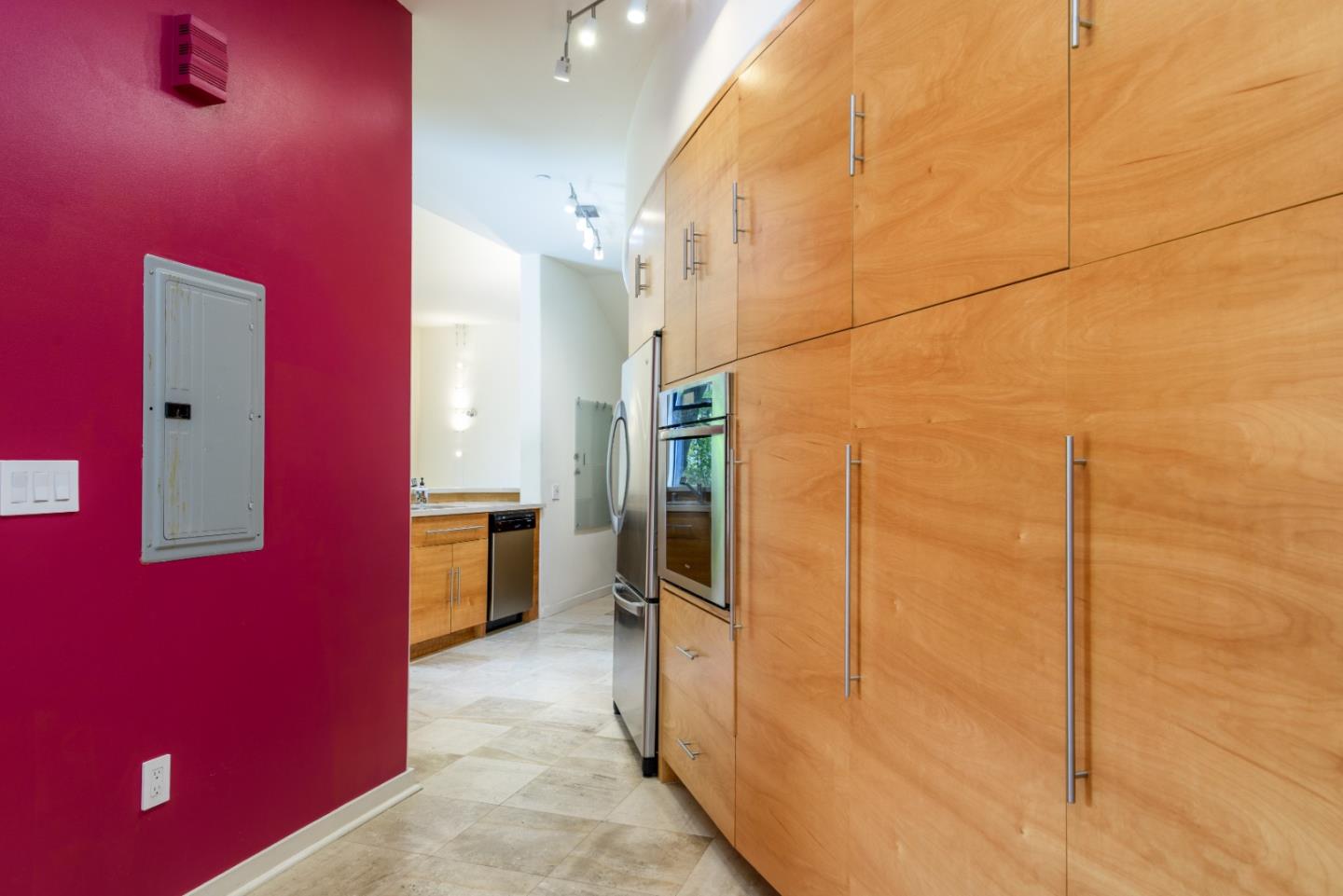 Detail Gallery Image 8 of 28 For 3527 Oak Knoll Dr, Redwood City,  CA 94062 - 2 Beds | 2/1 Baths