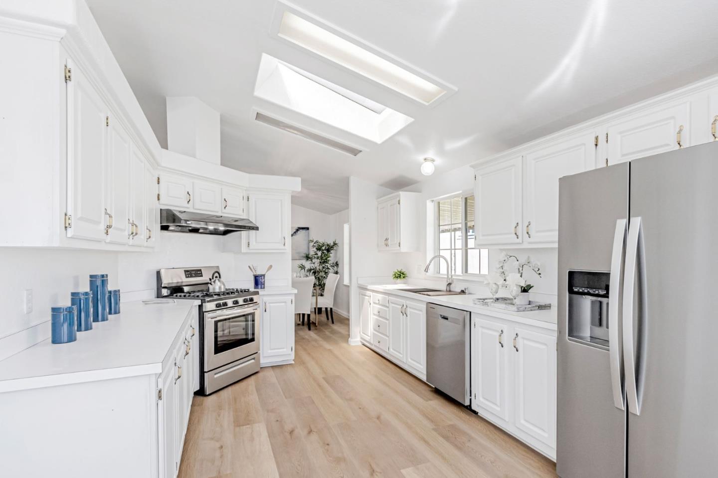 Detail Gallery Image 11 of 37 For 195 Blossom Hill Rd #229,  San Jose,  CA 95123 - 3 Beds | 2 Baths