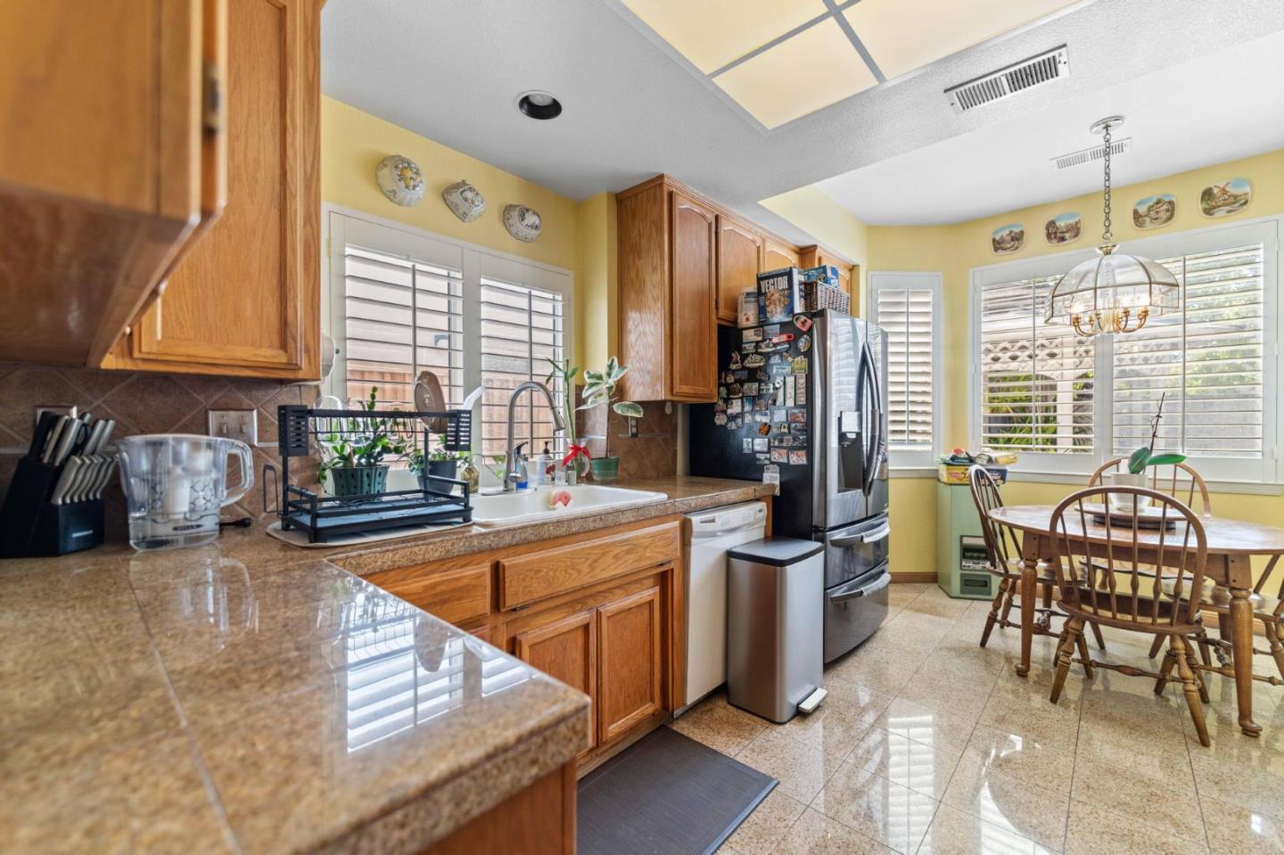 Detail Gallery Image 22 of 66 For 70 Meadowland Dr, Milpitas,  CA 95035 - 5 Beds | 3 Baths