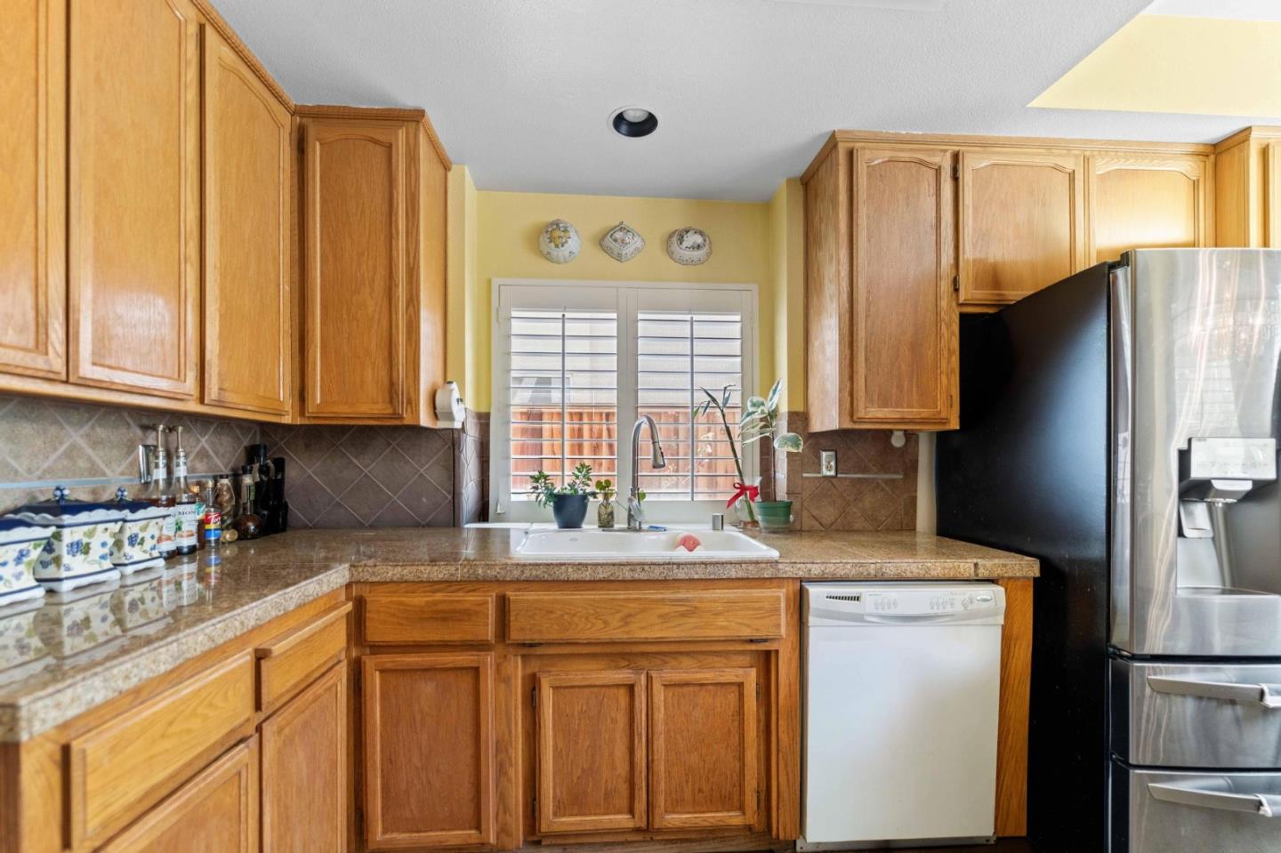 Detail Gallery Image 23 of 66 For 70 Meadowland Dr, Milpitas,  CA 95035 - 5 Beds | 3 Baths