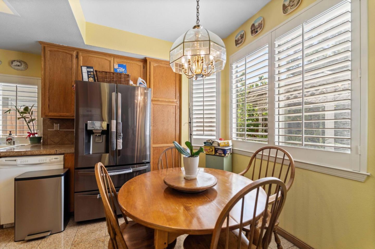 Detail Gallery Image 25 of 66 For 70 Meadowland Dr, Milpitas,  CA 95035 - 5 Beds | 3 Baths