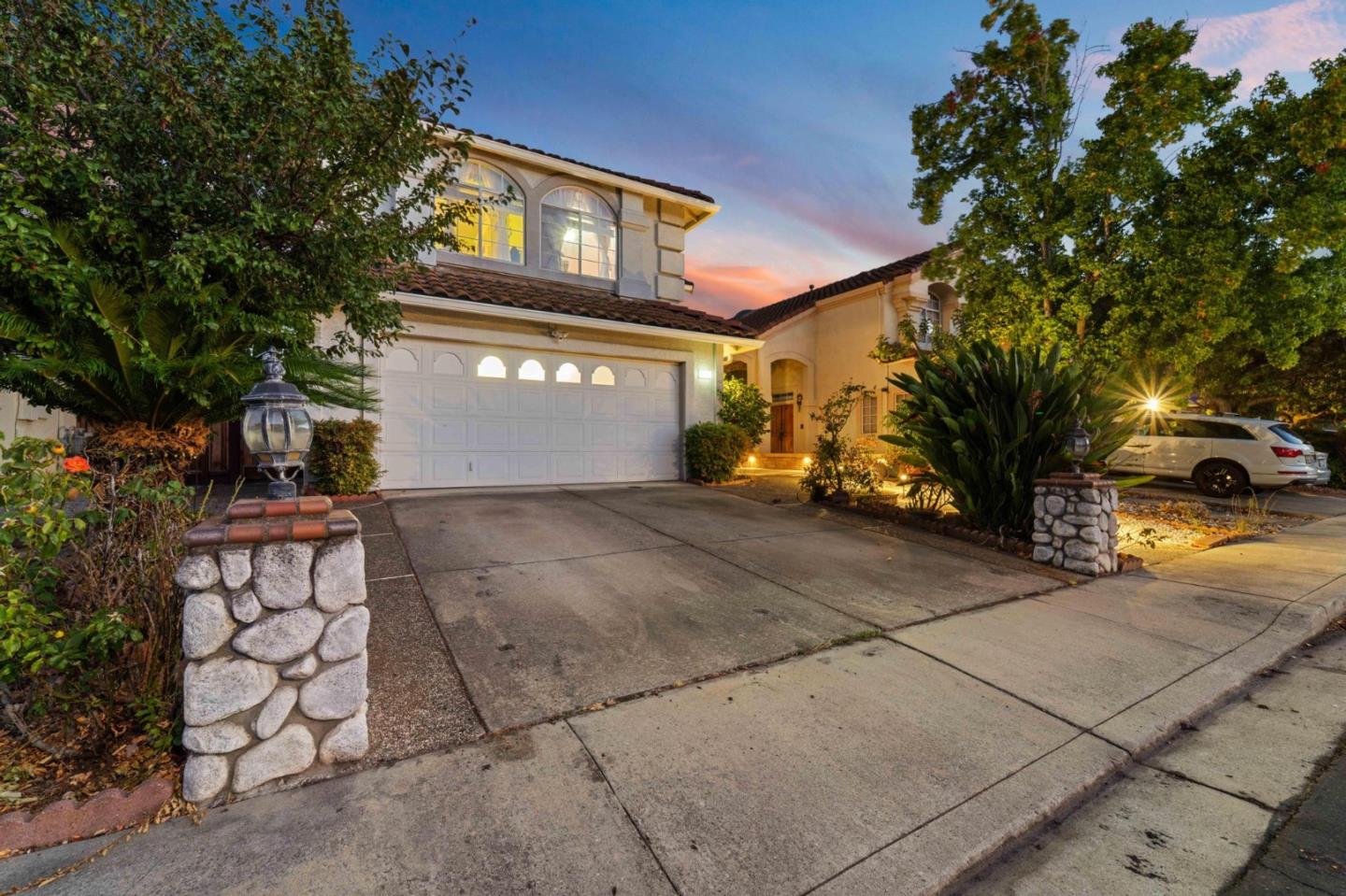 Detail Gallery Image 5 of 66 For 70 Meadowland Dr, Milpitas,  CA 95035 - 5 Beds | 3 Baths