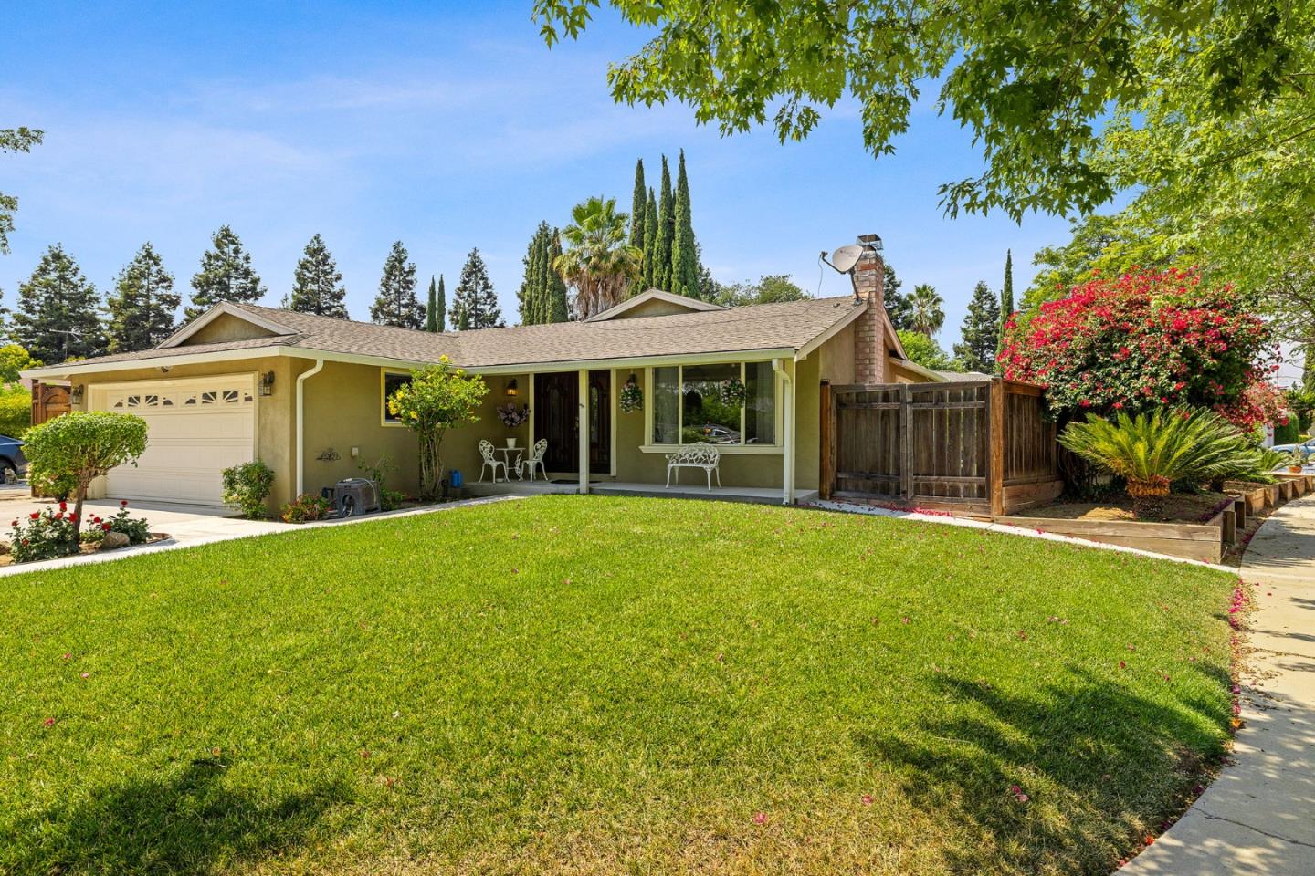 Detail Gallery Image 4 of 40 For 5301 Olstad Ct, San Jose,  CA 95111 - 3 Beds | 2 Baths