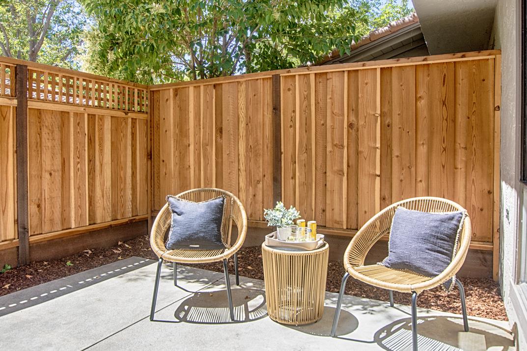Detail Gallery Image 11 of 27 For 168 Peach Ter, Santa Cruz,  CA 95060 - 2 Beds | 1/1 Baths