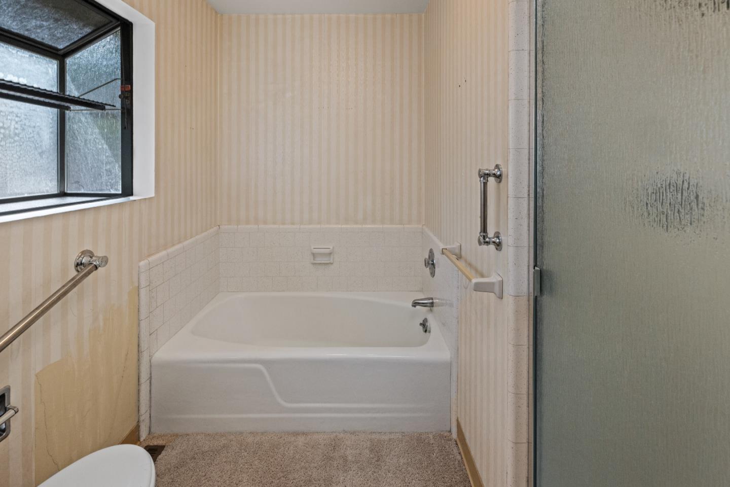 Detail Gallery Image 15 of 31 For 1151 Arrowhead Rd, Pebble Beach,  CA 93953 - 3 Beds | 2 Baths