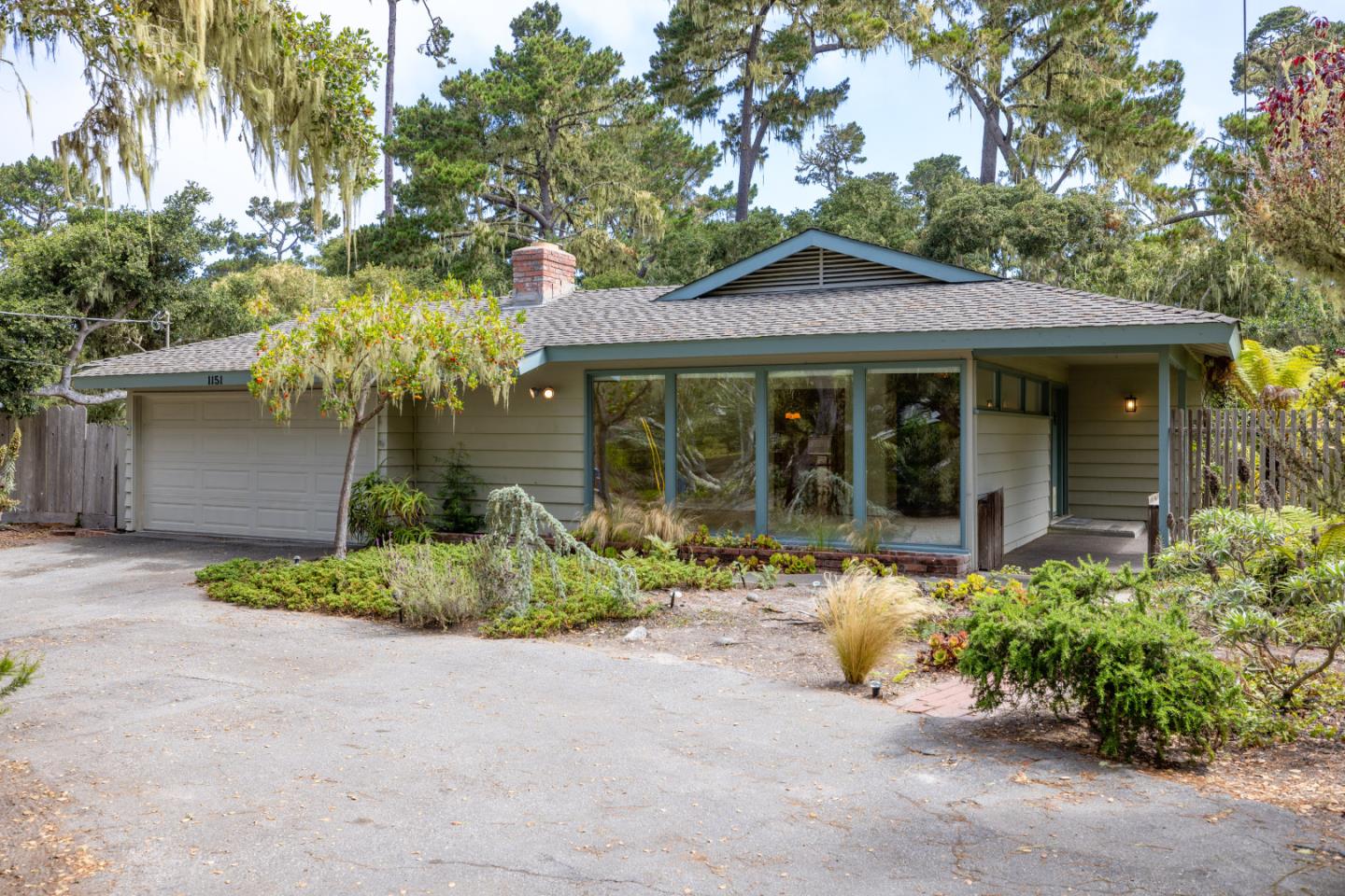Detail Gallery Image 25 of 31 For 1151 Arrowhead Rd, Pebble Beach,  CA 93953 - 3 Beds | 2 Baths