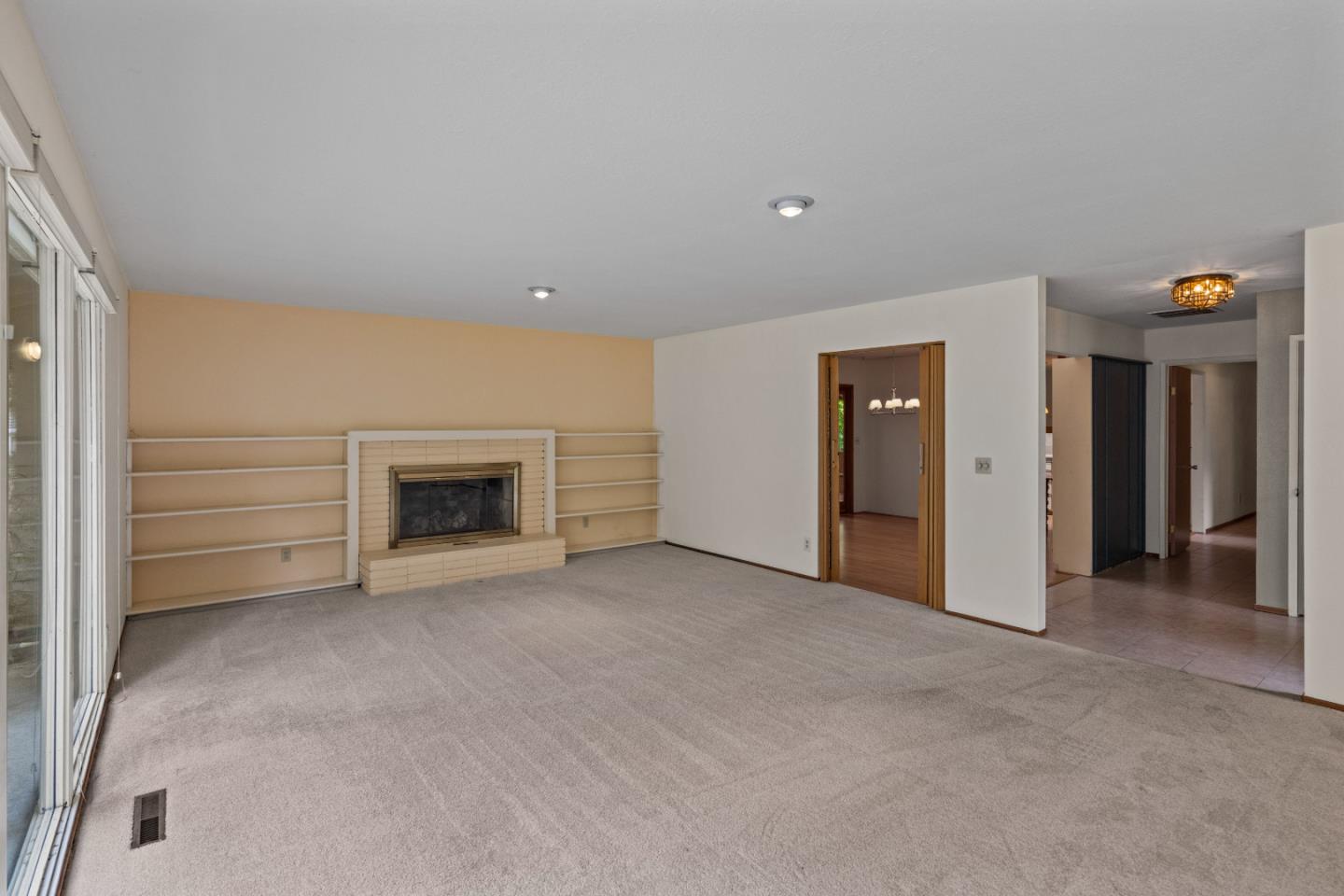 Detail Gallery Image 3 of 31 For 1151 Arrowhead Rd, Pebble Beach,  CA 93953 - 3 Beds | 2 Baths