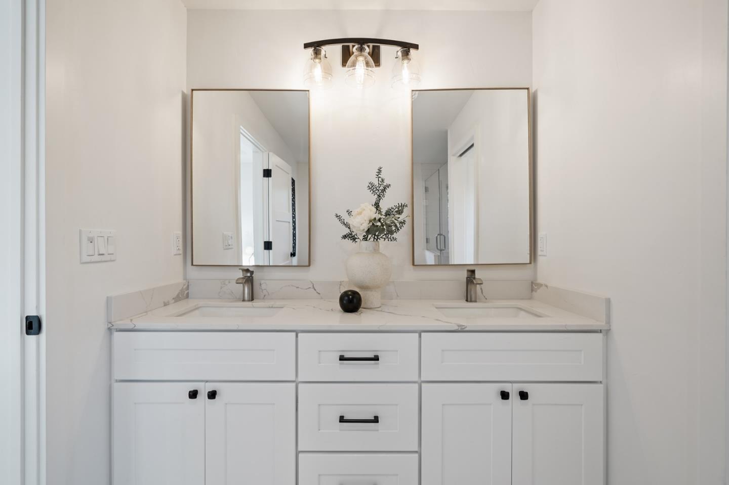 Detail Gallery Image 15 of 20 For 1642 Anamor St, Redwood City,  CA 94061 - 4 Beds | 2/1 Baths