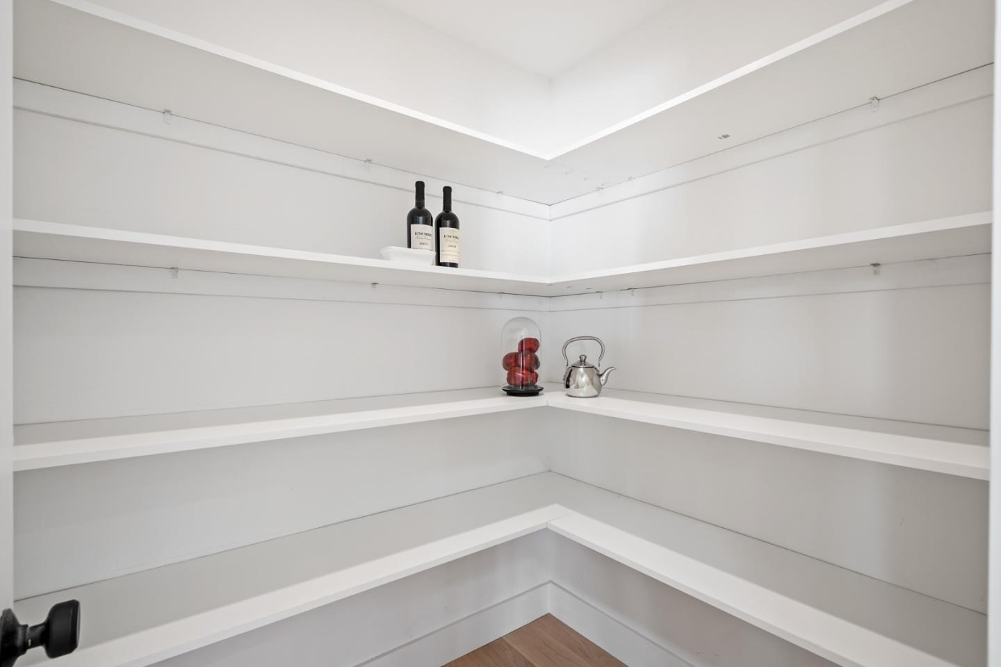 Detail Gallery Image 7 of 20 For 1642 Anamor St, Redwood City,  CA 94061 - 4 Beds | 2/1 Baths