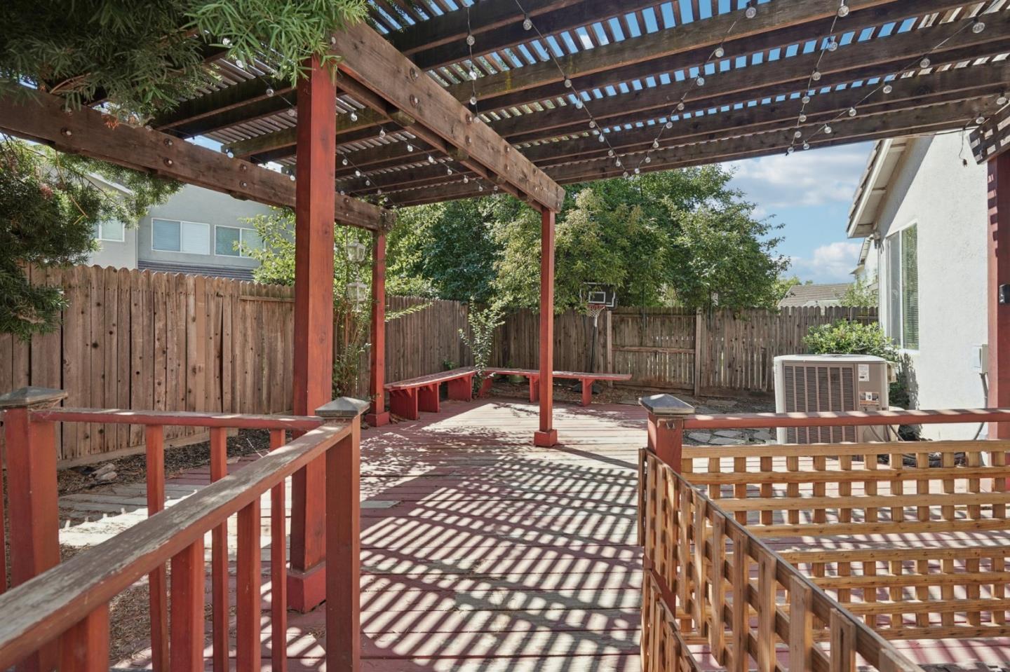 Detail Gallery Image 27 of 28 For 1709 Jessica Ln, Roseville,  CA 95747 - 3 Beds | 2 Baths
