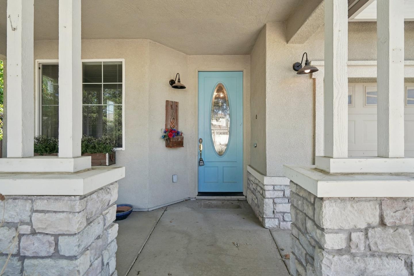 Detail Gallery Image 3 of 28 For 1709 Jessica Ln, Roseville,  CA 95747 - 3 Beds | 2 Baths