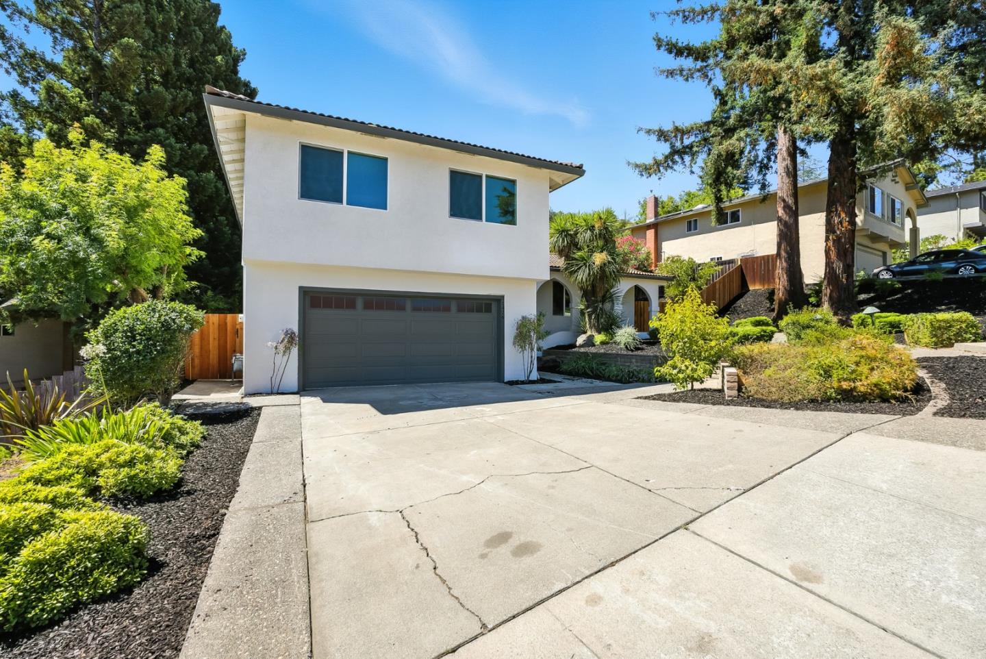 Detail Gallery Image 2 of 49 For 1426 Montego Dr, San Jose,  CA 95120 - 4 Beds | 2/1 Baths