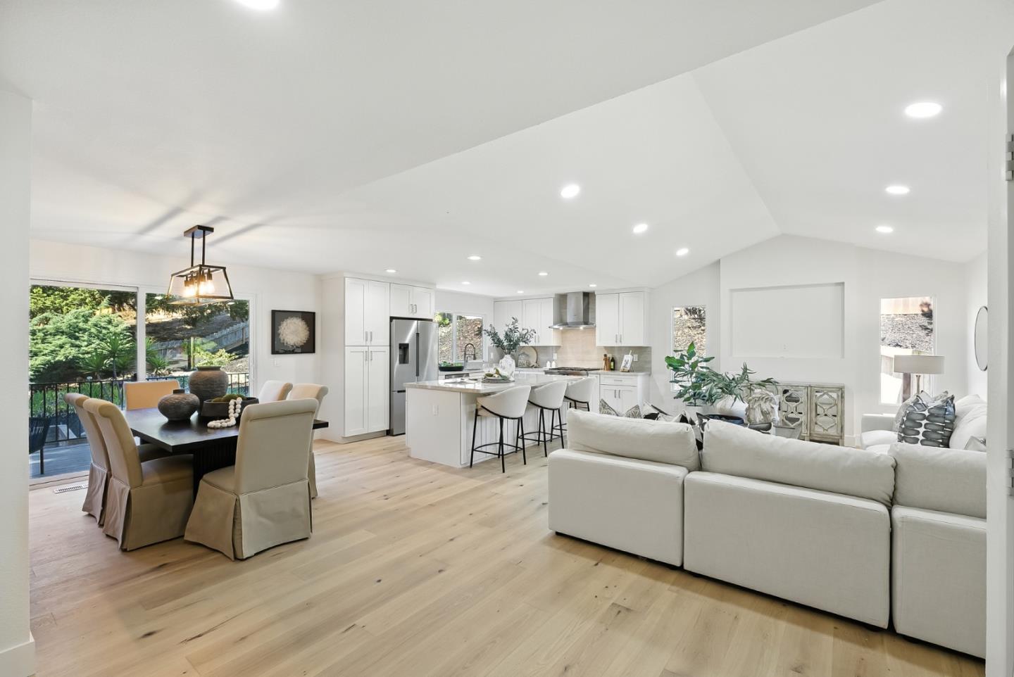 Detail Gallery Image 5 of 49 For 1426 Montego Dr, San Jose,  CA 95120 - 4 Beds | 2/1 Baths