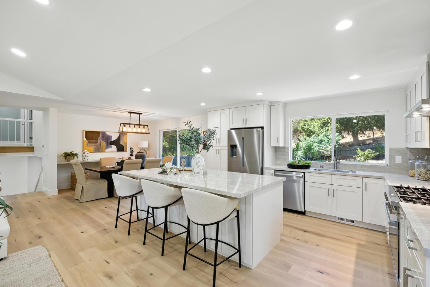 Detail Gallery Image 7 of 49 For 1426 Montego Dr, San Jose,  CA 95120 - 4 Beds | 2/1 Baths