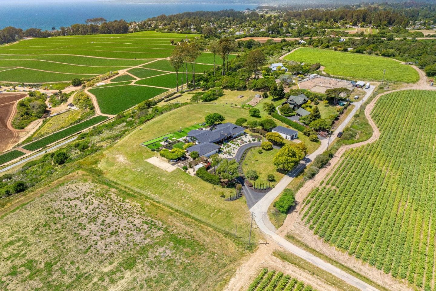 Detail Gallery Image 10 of 99 For 145 Coy Dr, La Selva Beach,  CA 95076 - 4 Beds | 3/1 Baths