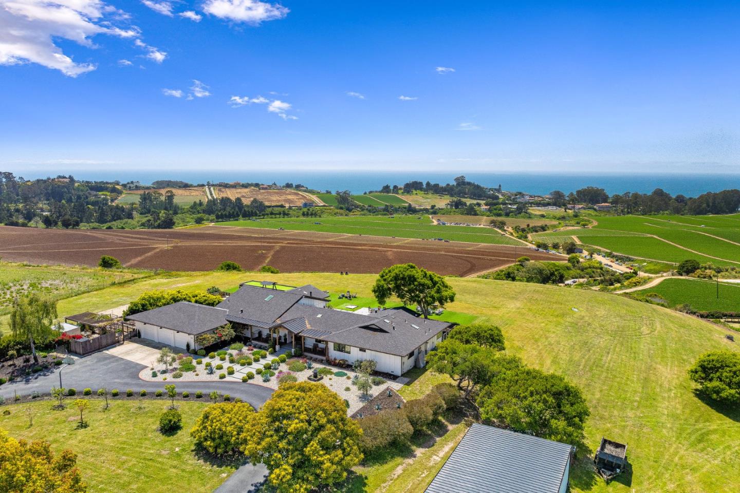 Detail Gallery Image 8 of 99 For 145 Coy Dr, La Selva Beach,  CA 95076 - 4 Beds | 3/1 Baths
